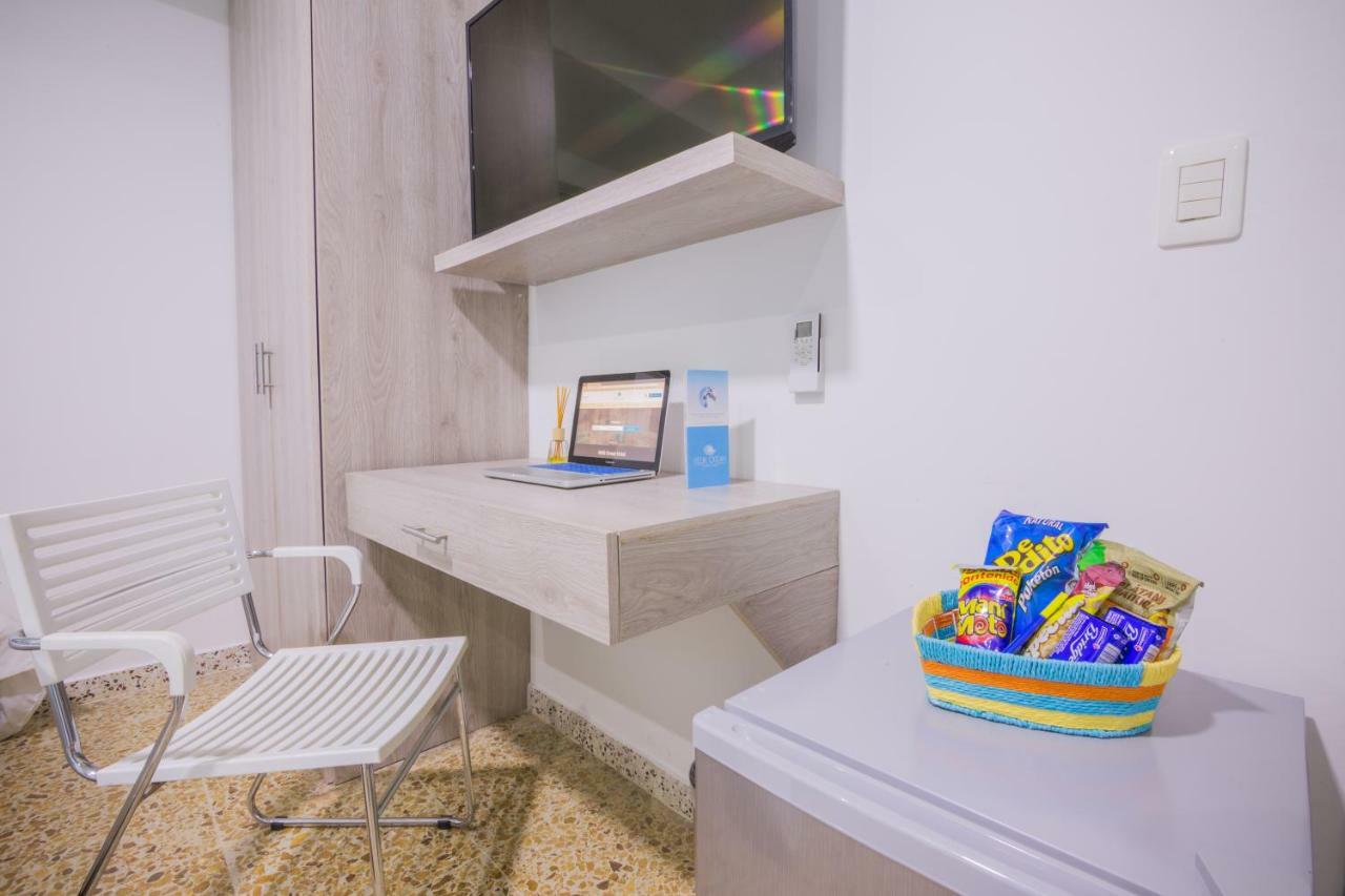 Velik Ocean Hotel Aeropuerto Cartagena Buitenkant foto